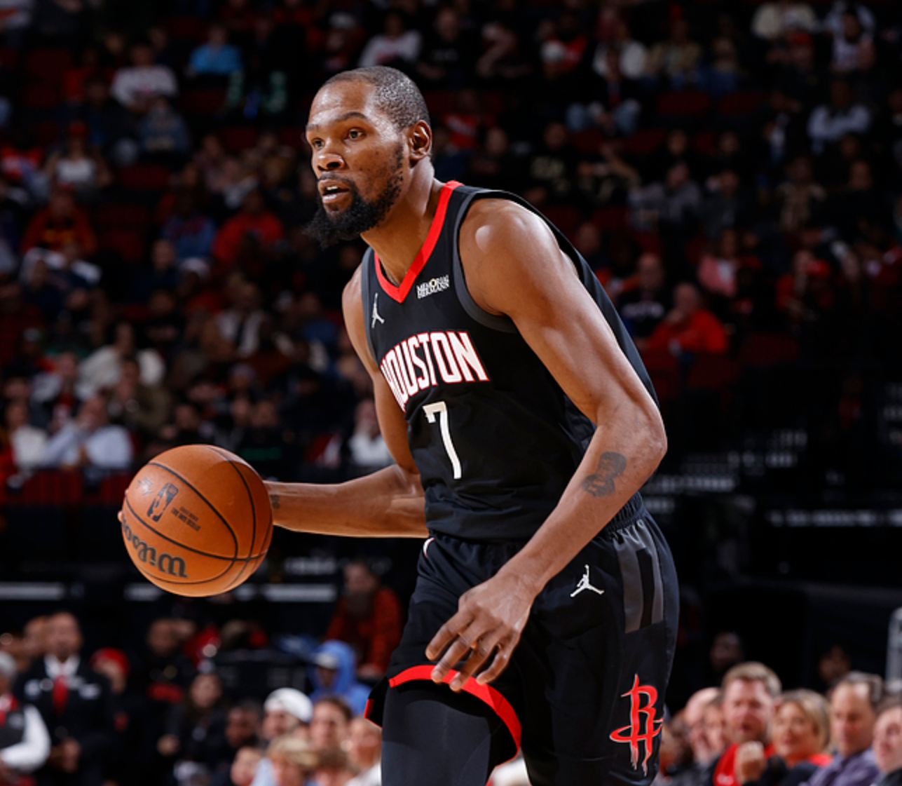 PG电子平台-西部排名又乱了：湖人紧追火箭，快船双喜临门，4队排名互换