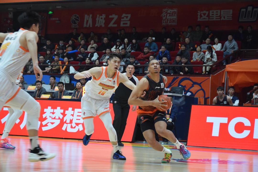 PG电子游戏-高速男篮113：104复仇江苏，新外援约翰逊得到8分